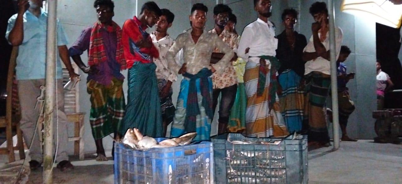 রায়পুরে ৫ হাজার ৯৮২ জেলে এখনো পাননি খাদ্যসহায়তা, প্রশাসক-সংকটে বিতরণে জটিলতা